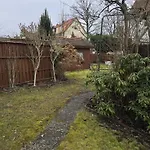 Haus Mit Garten
